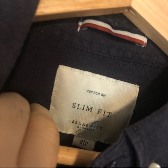 Navy blue long sleeve button down shirt. Brunswick Garments from Cotton On - Picture 4 of 7